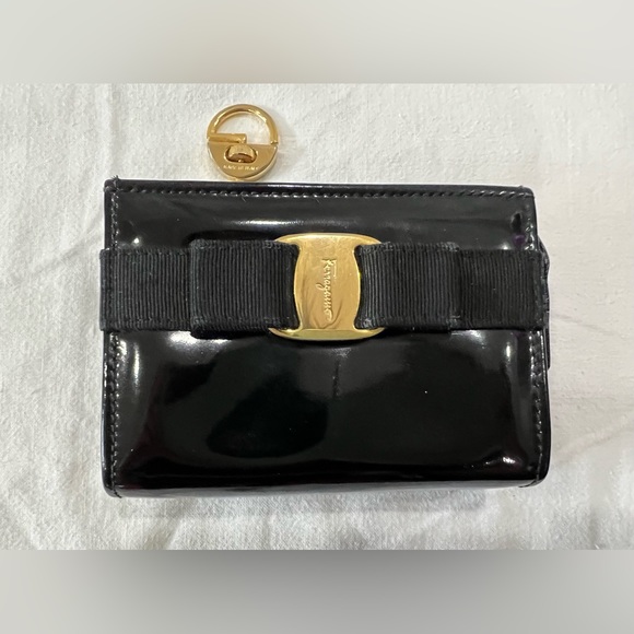 ✨Authentic SALVATORE FERRAGAMO Coin Wallet Keychain - Picture 3 of 10